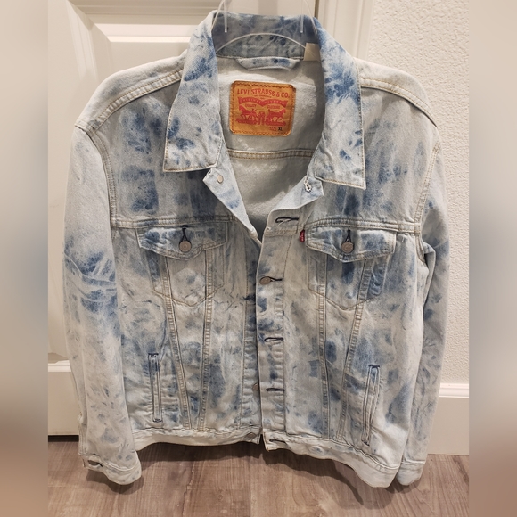 Levi's Blue and White Denim Jacket - Picture 1 of 5